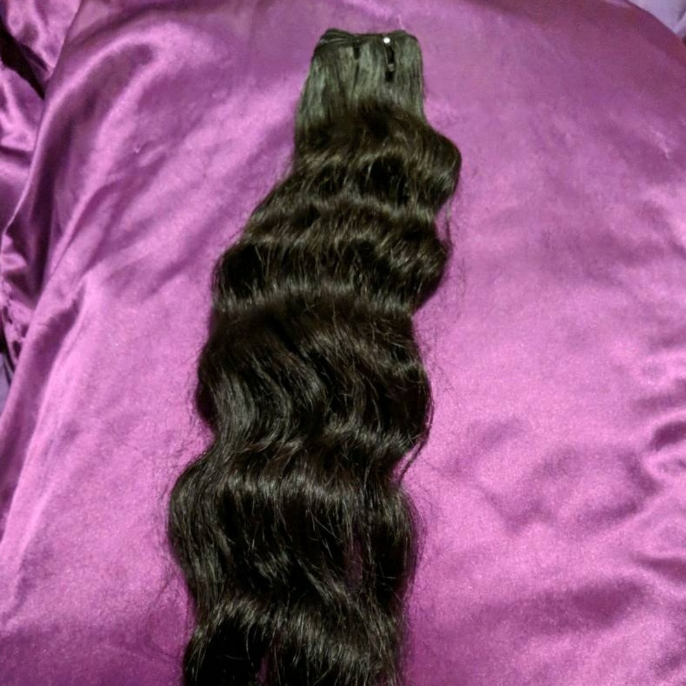 Virgin wavy hair